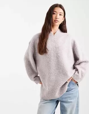 ASOS DESIGN - Cremehvid longline-trøje med V-hals i strikket bouclé