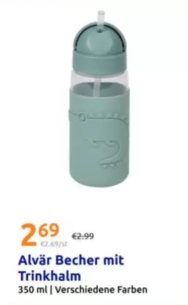 Alvär Becher mit Trinkhalm