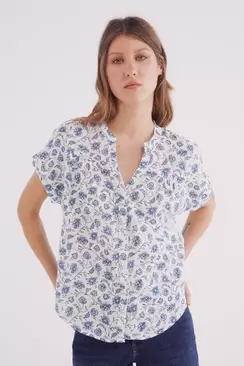 V-neck linen neckline blouse