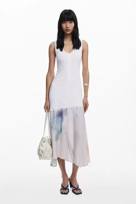 Kombiniertes Kleid mit V-Ausschnitt