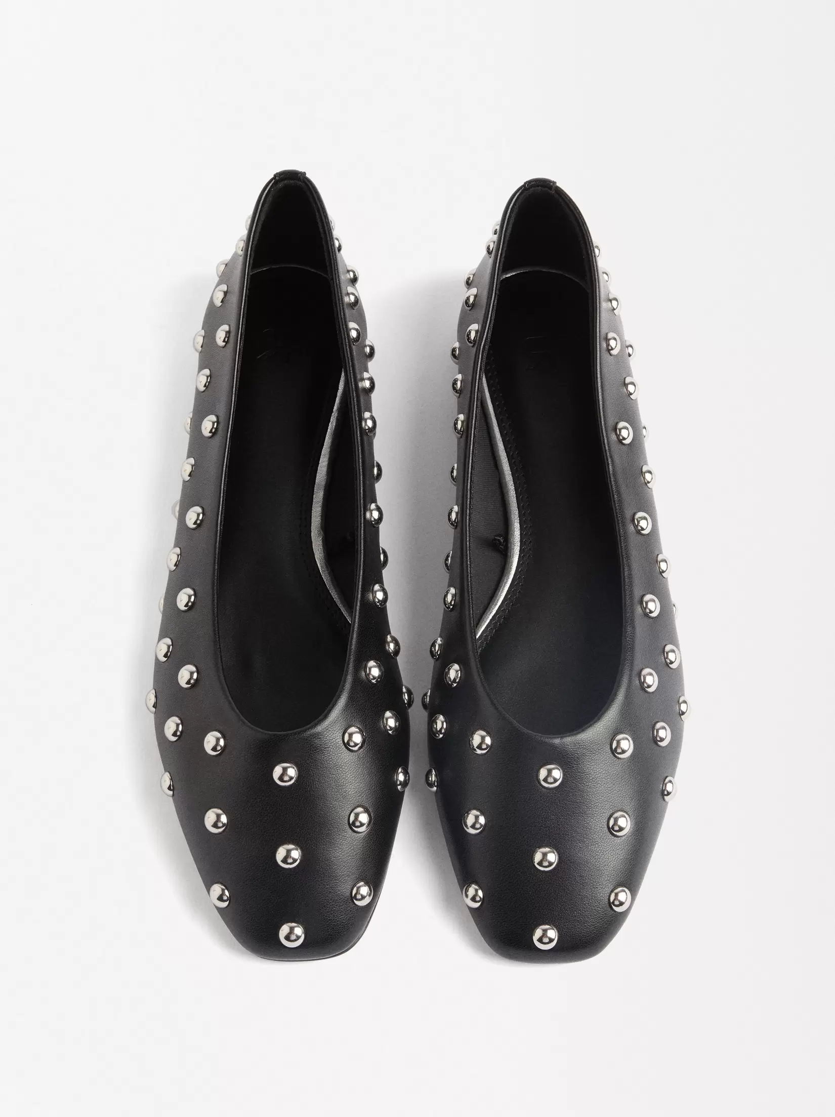 Ballet flats with studs