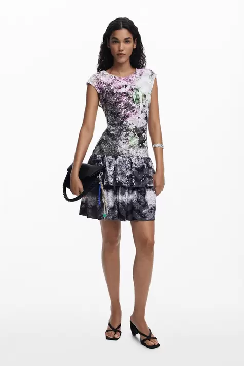 Kleid entworfen von Mr. Christian Lacroix