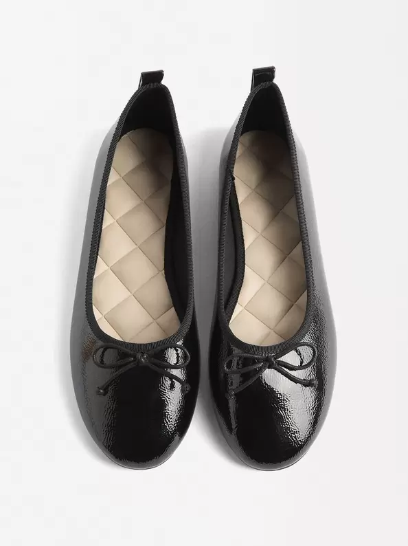 Ballet flats with bow