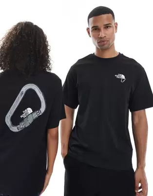 The North Face – Explore Carabiner – Unisex-T-Shirt in Schwarz mit Rückenprint und lockerer Passform