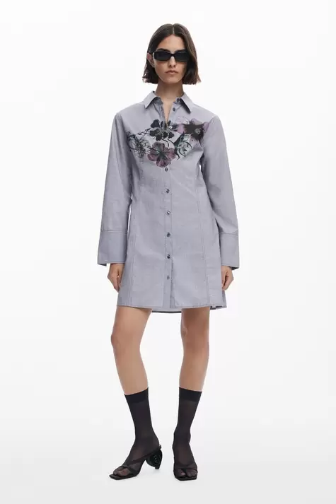 Kleid entworfen von Mr. Christian Lacroix