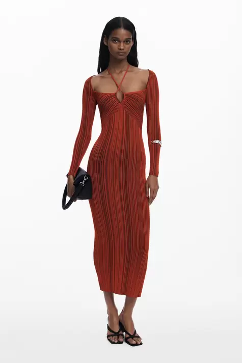 Enges Kleid mit Wickelausschnitt