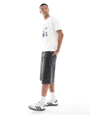 ASOS DESIGN – Länger geschnittene Jeans-Jorts in Schwarz