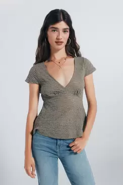 Plain textured top