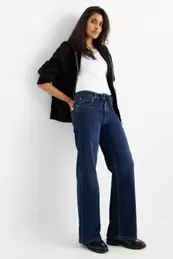 Wide leg jeans - mid-rise waist - LYCRA®