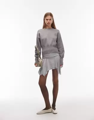 ASOS DESIGN – Miniskort in Grau meliert mit Zipfelsaum