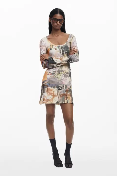 Kleid mit Ausschnitten