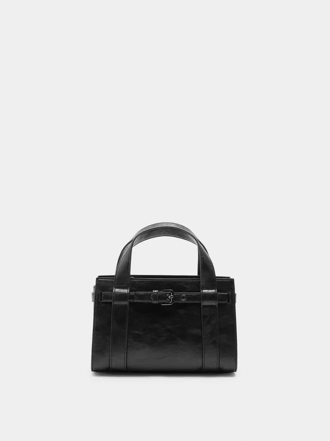 Tote bag with buckle
