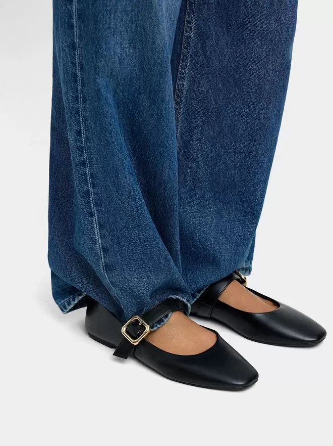 Ballet flats with strap and square buckle