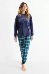 Christmas pyjamas with flannel bottoms