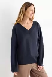 V-neck jumper