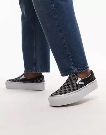 Vans Classic – Sneaker zum Hineinschlüpfen in Schwarz und Weiß-Metallic mit Plateausohle