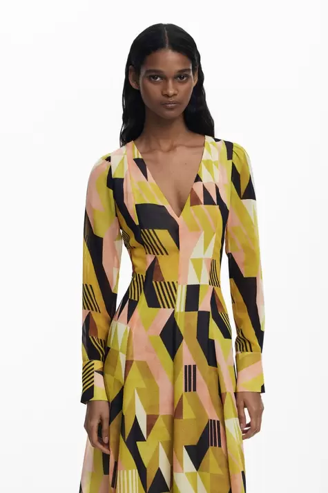 Kleid entworfen von Mr. Christian Lacroix