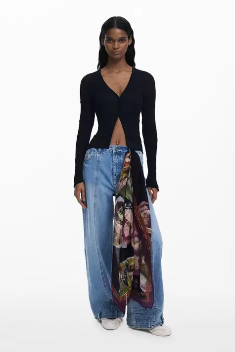 Schal entworfen von Mr. Christian Lacroix