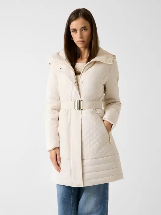 Plumífero con capucha