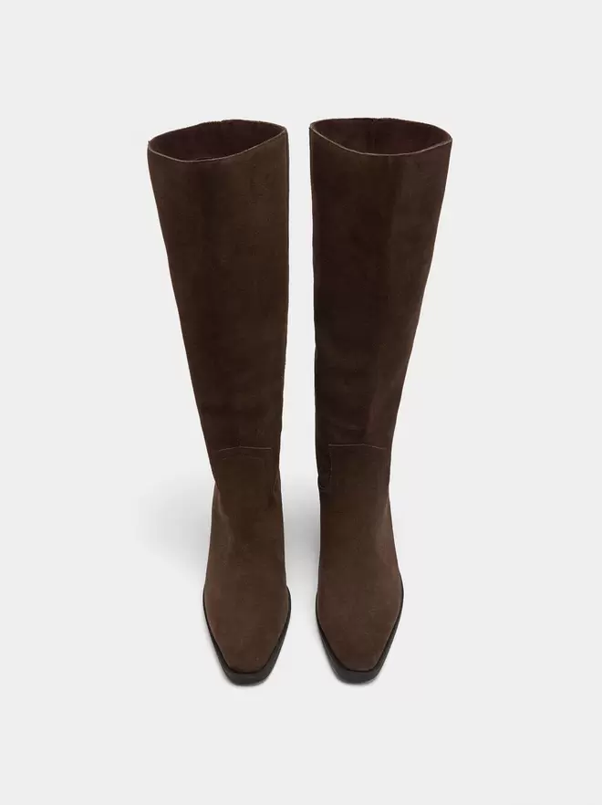 Lederstiefel mit hohem Schaft