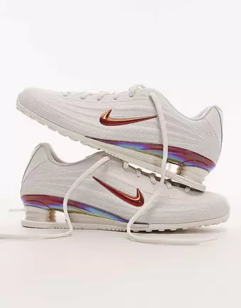 Nike – Shox Z – Sneaker in Wollweiß und Metallic