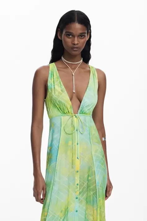 Langes Kleid mit Knöpfen