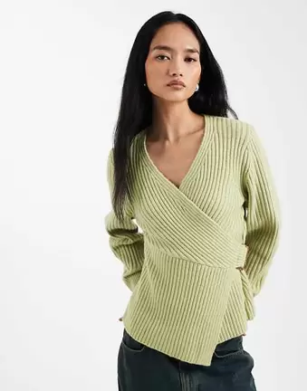ASOS DESIGN – Wickel-Strickjacke in Pistaziengrün