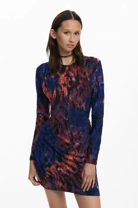 Drapiertes Arty-Kleid