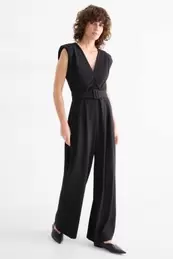 Jumpsuit mit Gürtel