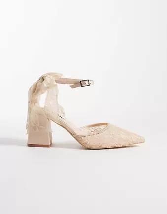 Be Mine – Bridal – Reema – Schuhe in Rosé mit Spitzenbesatz, Blockabsatz und Schleife