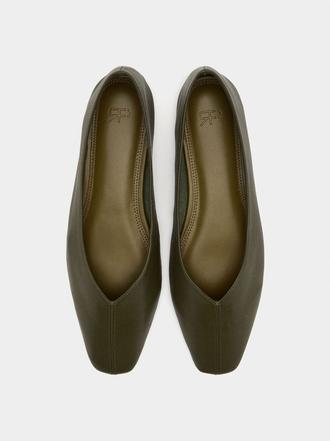 Ballerinas aus Leder mit Steppnähten