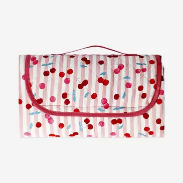 Gesteppte Picknickdecke mit Beeren-Print & Tragegurt - 130×150 cm