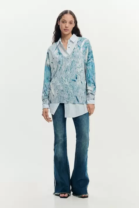 Abstrakt gemusterter v-ausschnitt pullover