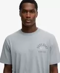 Athletic Essentials T-Shirt in lockerer Passform