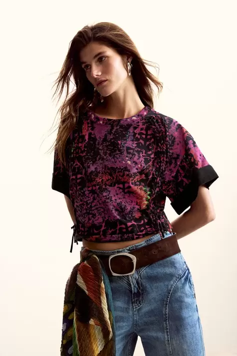 Ethno-t-shirt entworfen von Mr. Christian Lacroix