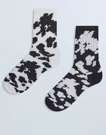 Topshop – 2er-Pack sportlich gerippte Socken mit Kuhfellmuster in Schokobraun und Cremeweiß