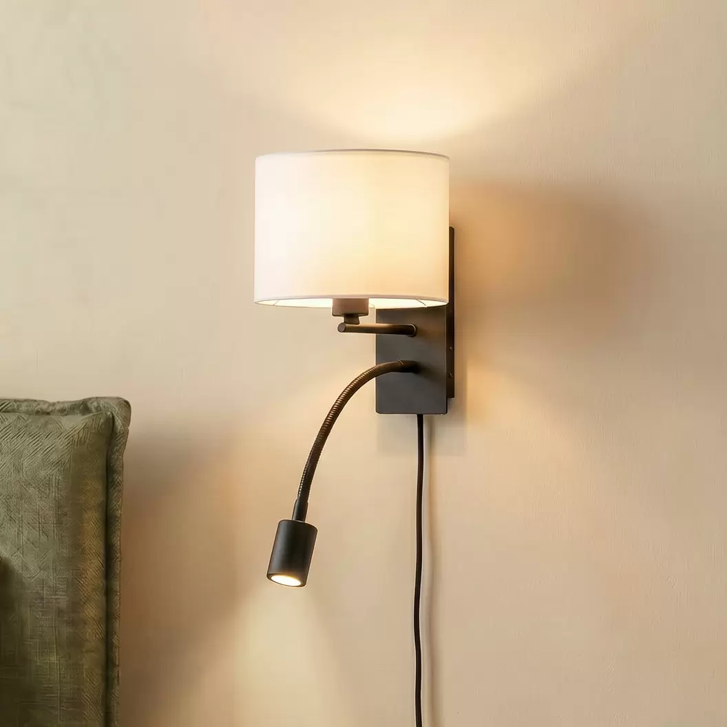 Lindby Wandleuchte Florens, schwarz, LED-Leselampe, 23,5 cm