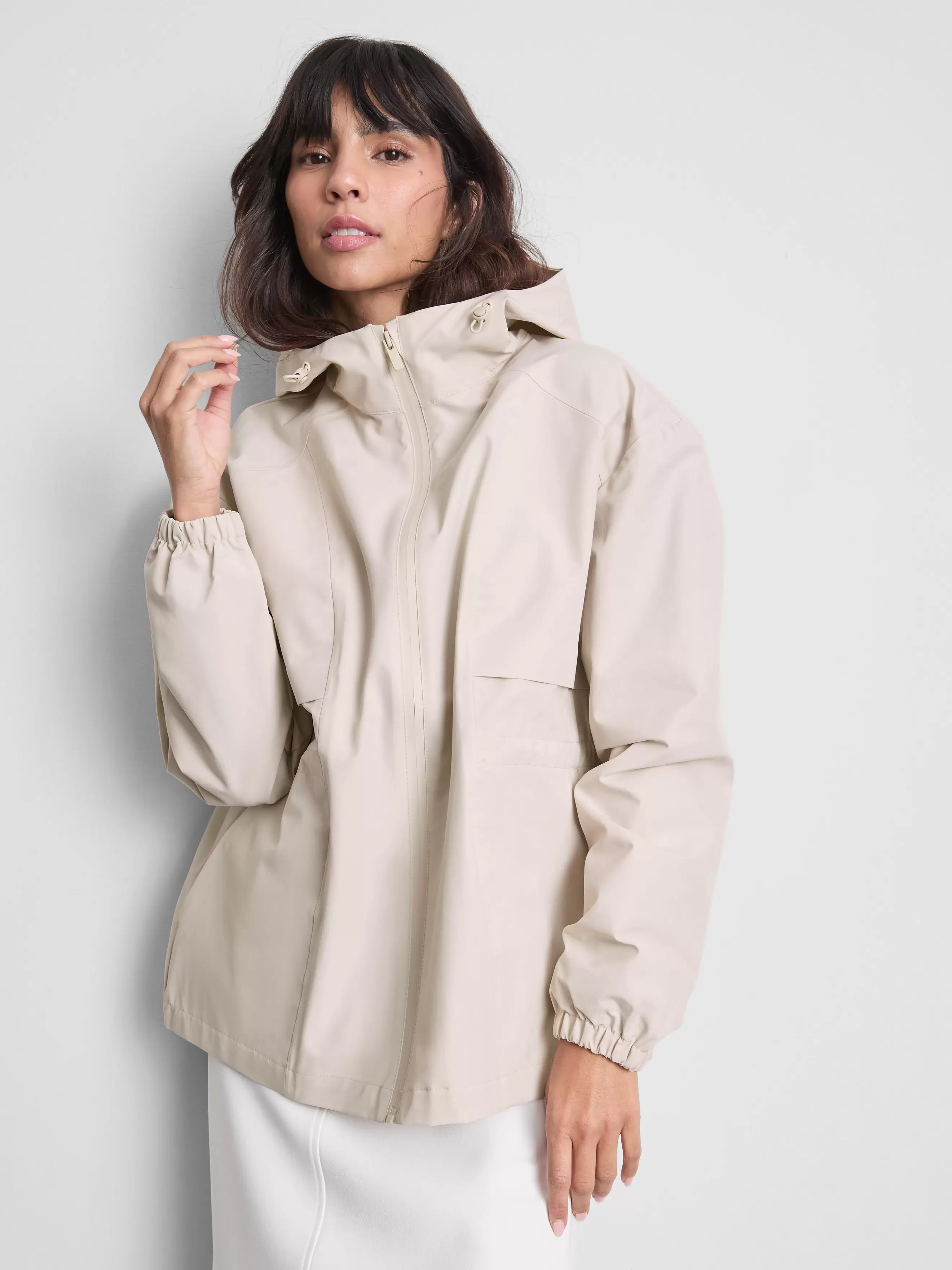 Kurze Regenjacke mit Taillenzug