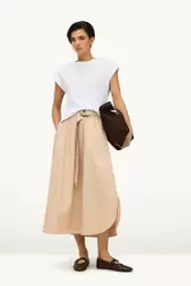 Rock mit Gürtel