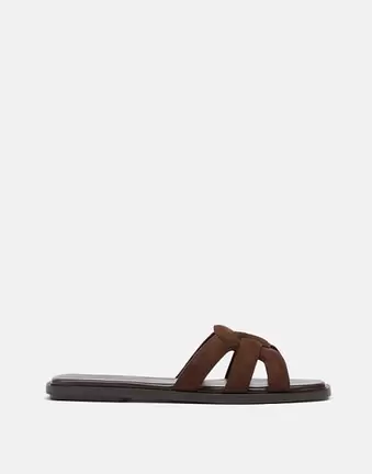 Stradivarius – Flache Sandalen aus Wildlederimitat in Braun