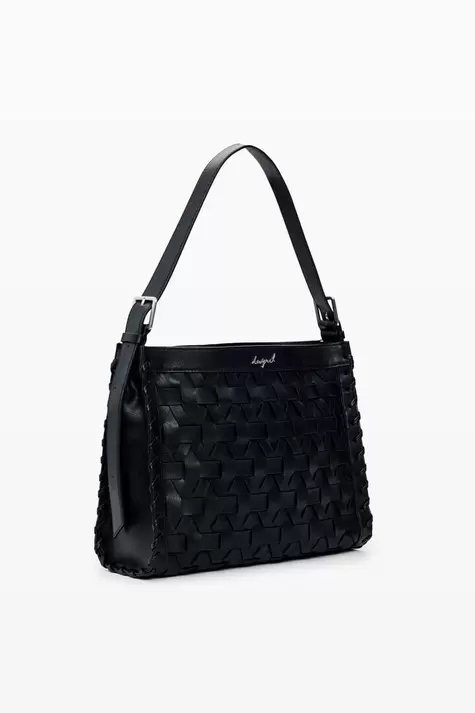 Mittelgroße geflochtene tasche