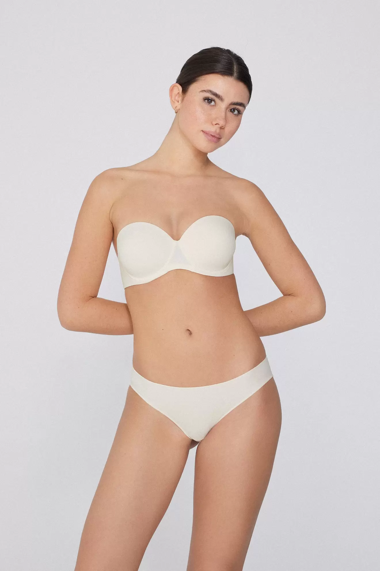 Leicht wattierter Bandeau-BH aus recycelter Mikrofaser Full Coverage