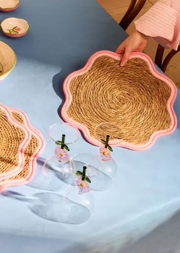 Geflochtenes Platzset aus Rohrkolben mit Wellenrand - 37 cm