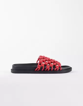 SEQWL – Flache Sandalen in Rot mit Flechtdesign