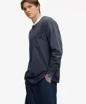 Langärmliges T-Shirt mit Tasche