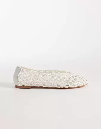 Public Desire – Rhodes – Gewebte Ballerinas in Weiß