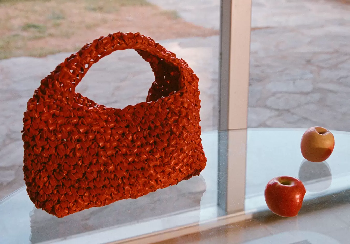 Handtasche handgefertigt aus geflochtenem Leder