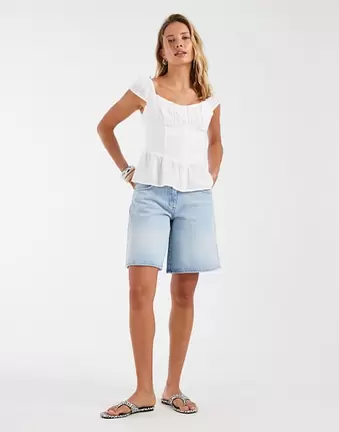 ASOS DESIGN – Bermudashorts mit niedrigem Bund in Bleach-Waschung