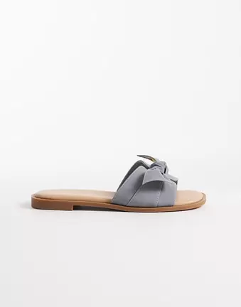 New Look Wide Fit – Sandalen in Mittelblau mit Schleifendetail