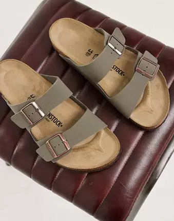 Birkenstock – Arizona – Birko-Flor-Sandalen in Steinbeige mit regulärer Passform